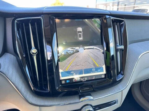 2025 Volvo XC60 T8 Plus Dark Theme