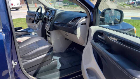 2014 Chrysler Town and Country Touring