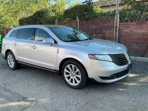 2017 Lincoln MKT