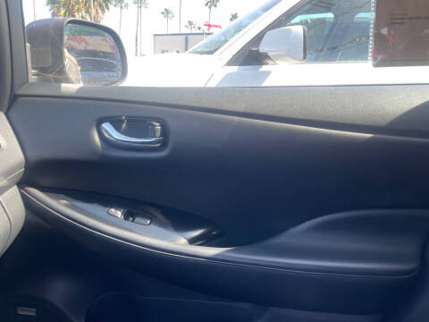 2015 Nissan LEAF S