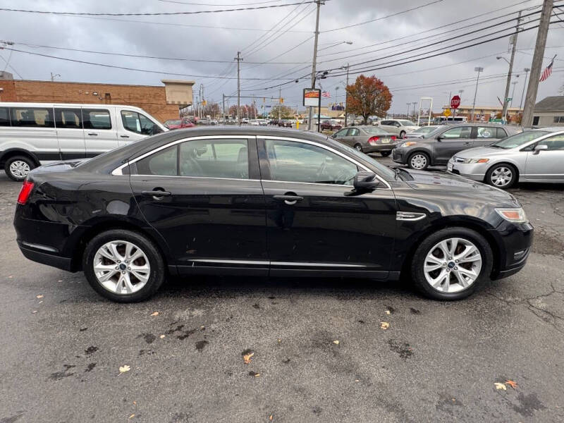 2011 Ford Taurus SEL