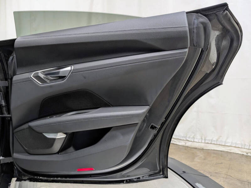 2023 Audi e-tron GT quattro Premium Plus