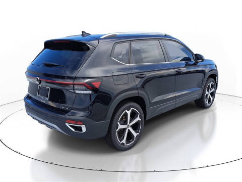 2025 Volkswagen Taos SEL 4Motion