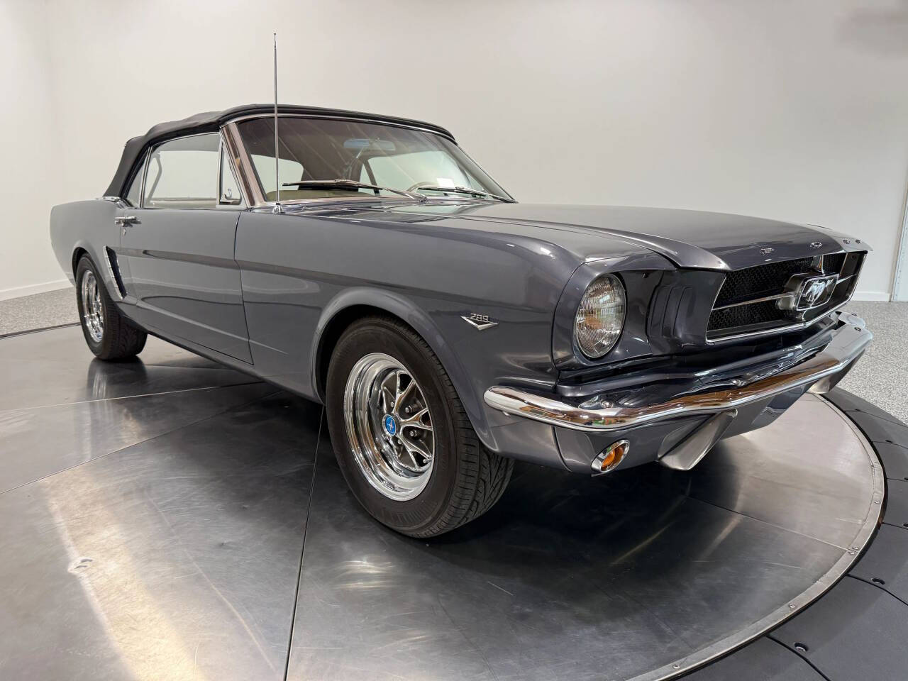 1965 Ford Mustang 3