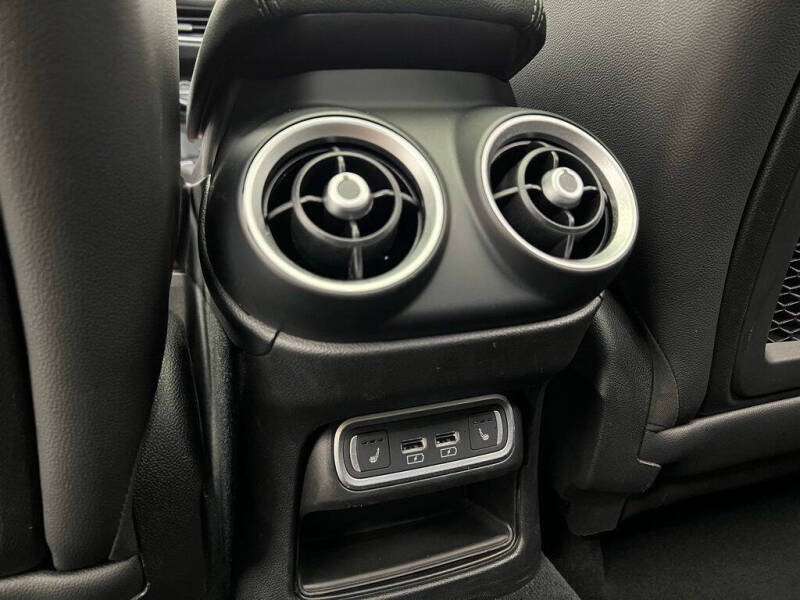 2022 Alfa Romeo Stelvio Veloce