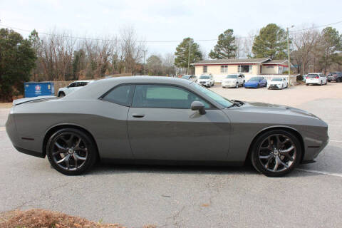 2018 Dodge Challenger SXT Plus
