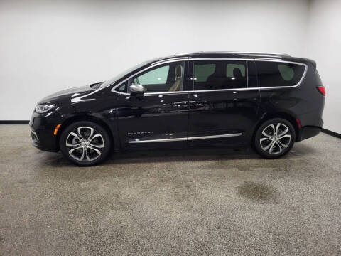 2025 Chrysler Pacifica Pinnacle
