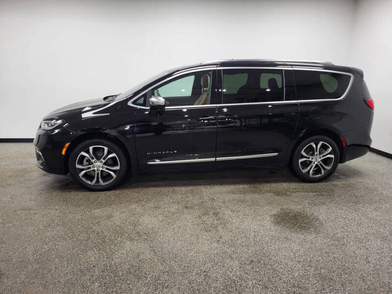 2025 Chrysler Pacifica Pinnacle