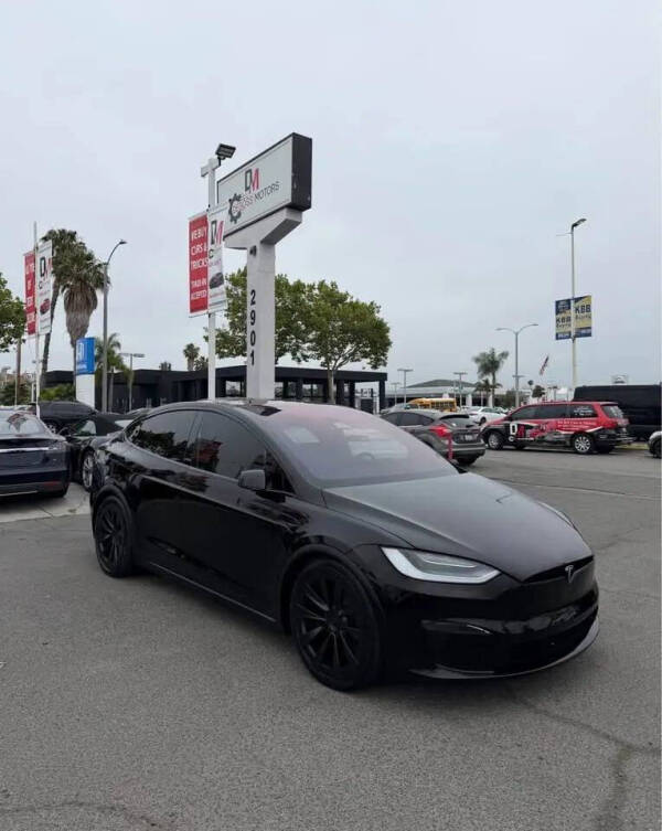 2023 Tesla Model X Standard Range