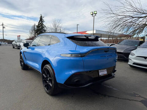 2021 Aston Martin DBX