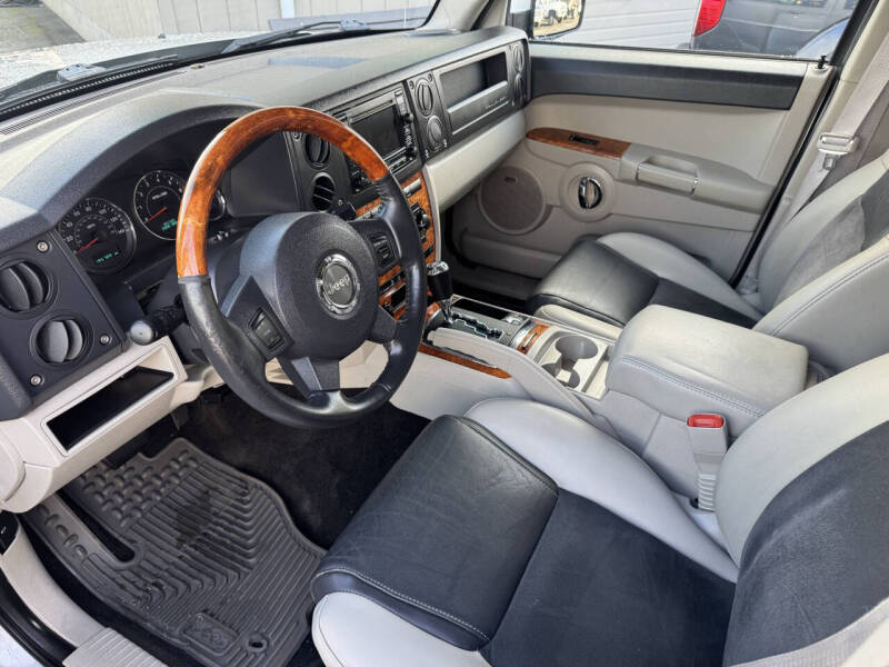 2007 Jeep Commander Overland