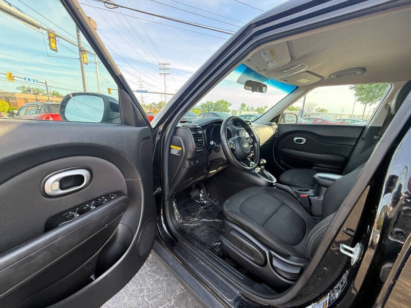 2017 Kia Soul +