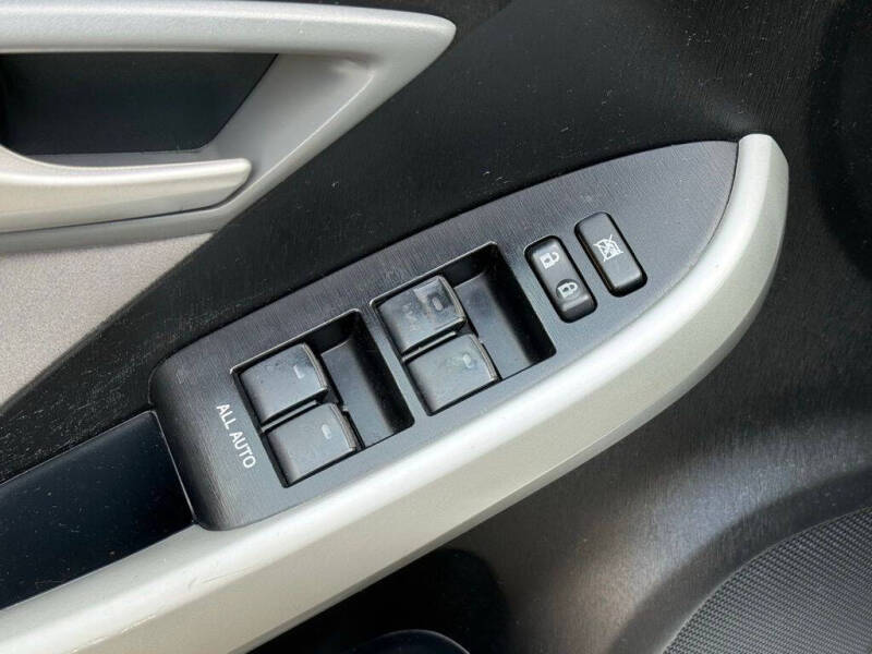 2015 Toyota Prius Three