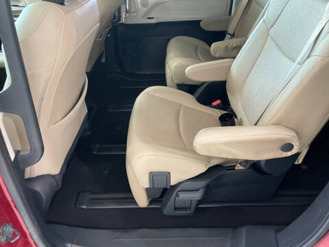 2021 Toyota Sienna Limited 7-Passenger
