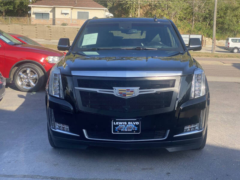 2015 Cadillac Escalade Platinum's photo