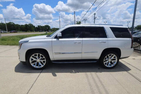 2016 Cadillac Escalade Luxury Collection
