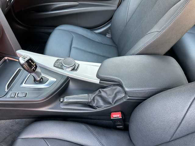 2018 BMW 3 Series 320i xDrive