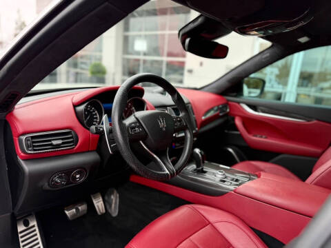 2017 Maserati Levante S