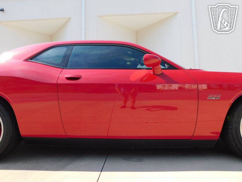 2011 Dodge Challenger SRT8 392