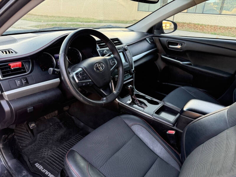 2017 Toyota Camry SE