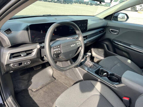2025 Kia K4 LX