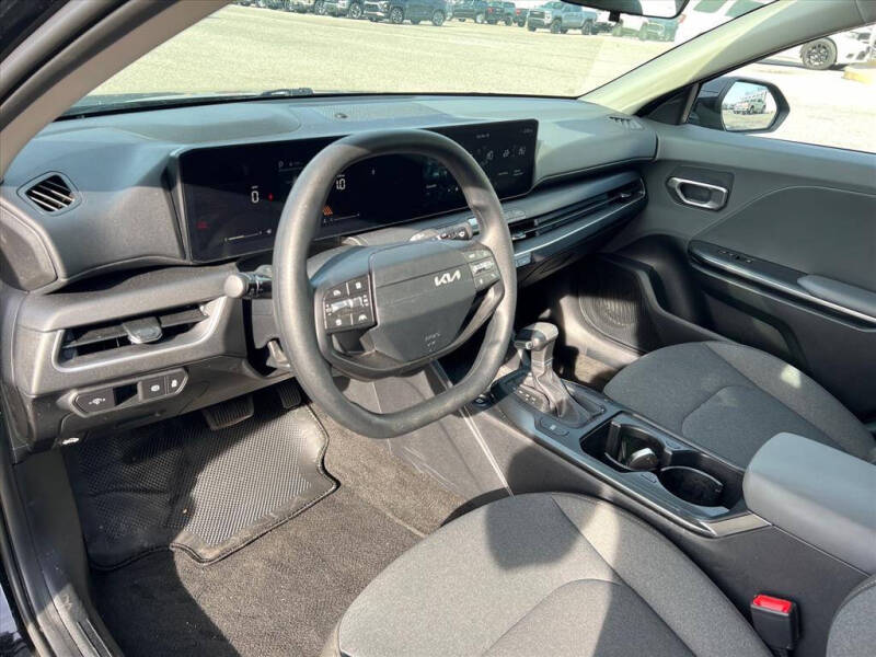 2025 Kia K4 LX