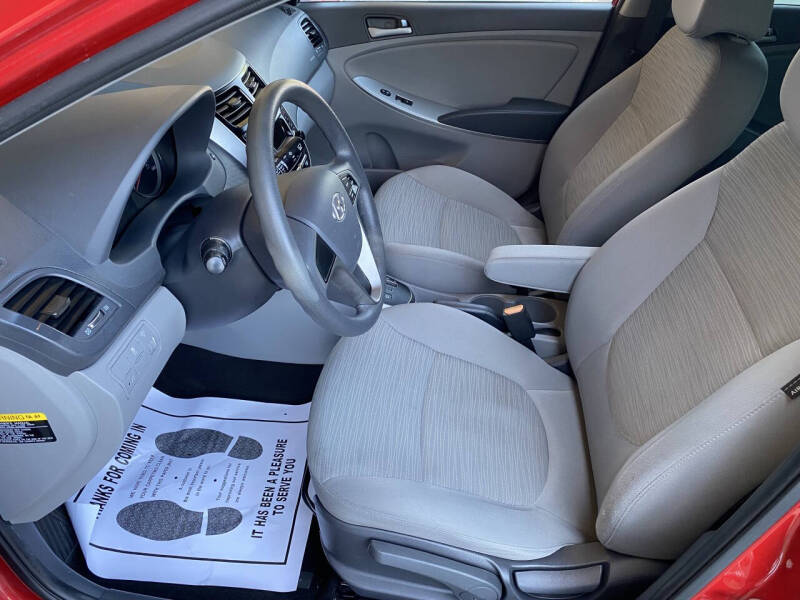 2016 Hyundai Accent SE