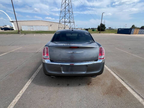 2011 Chrysler 300 Limited