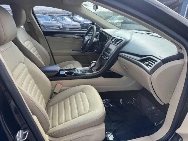 2013 Ford Fusion SE