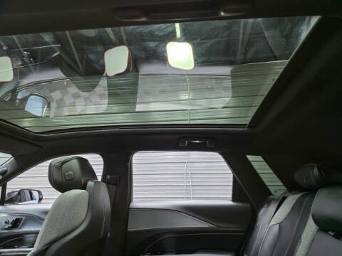 2024 Cadillac LYRIQ Tech