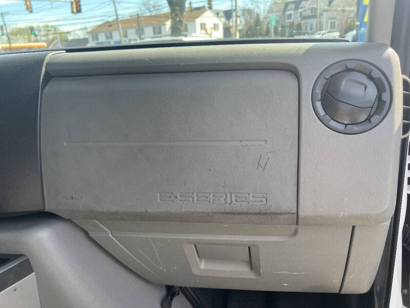 2011 Ford E-Series