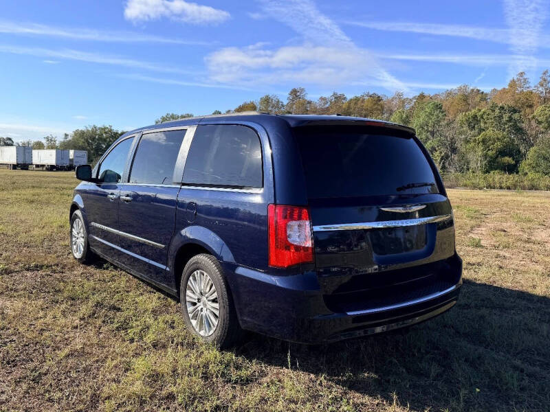 2015 Chrysler Town and Country Touring-L