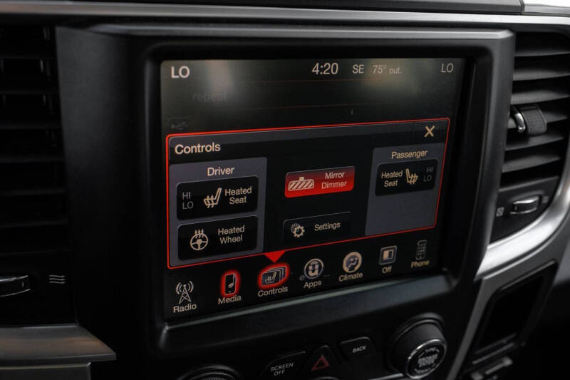 2015 RAM 1500 SLT