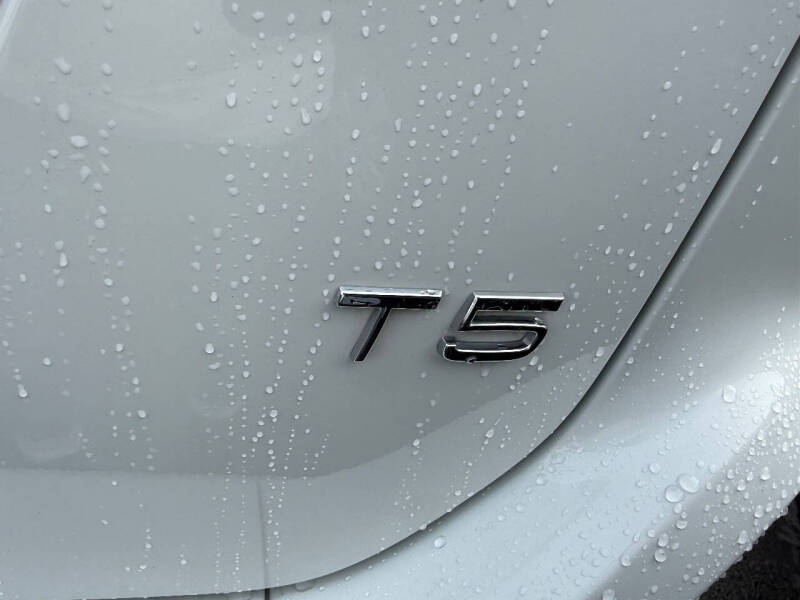 2015 Volvo XC60 T5 Drive-E Premier