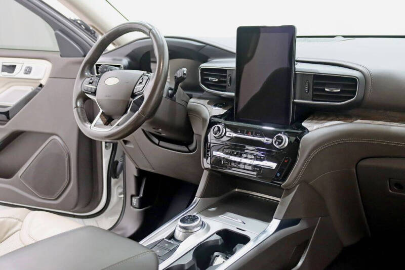2022 Ford Explorer Platinum