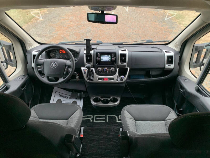 2016 Winnebago TREND