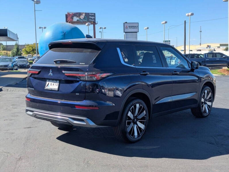 2025 Mitsubishi Outlander SE