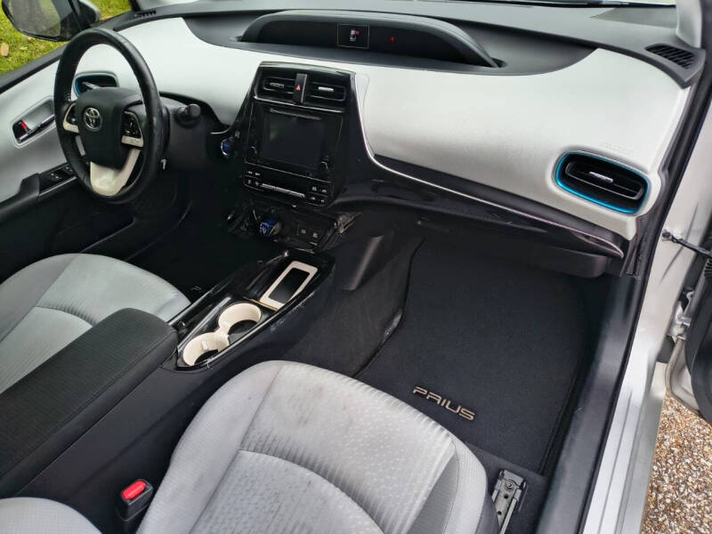 2017 Toyota Prius Three