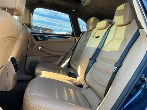 2016 Porsche Macan Turbo