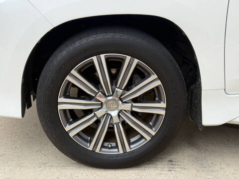 2017 Lexus LX 570