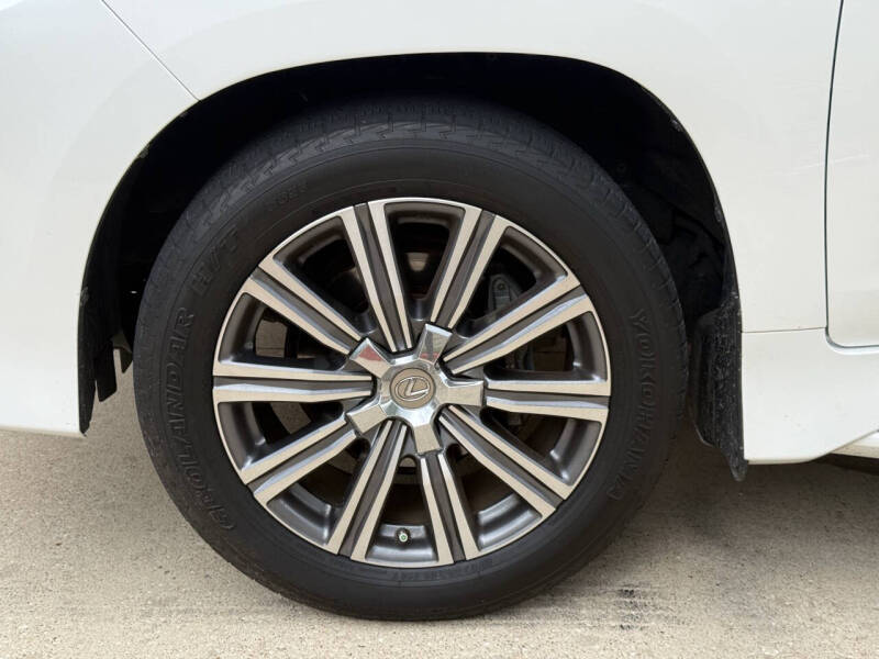 2017 Lexus LX 570