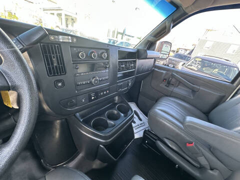 2019 Chevrolet Express 2500