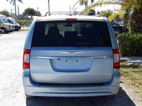 2012 Chrysler Town and Country Limited