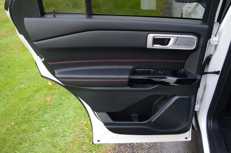 2024 Ford Explorer ST-Line