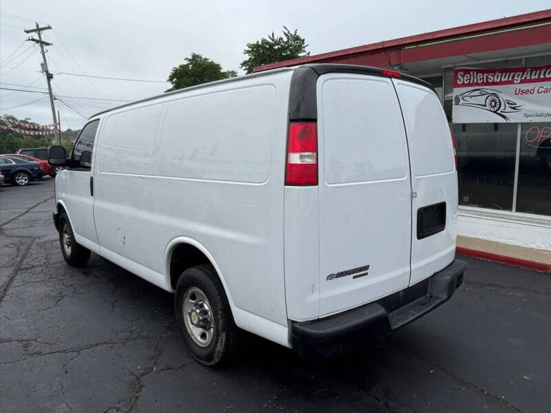 2016 Chevrolet Express 2500
