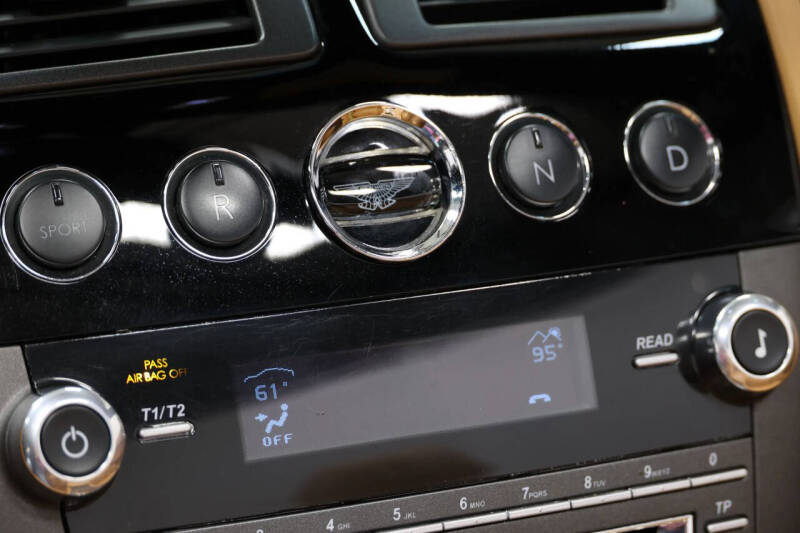 2012 Aston Martin V8 Vantage Roadster