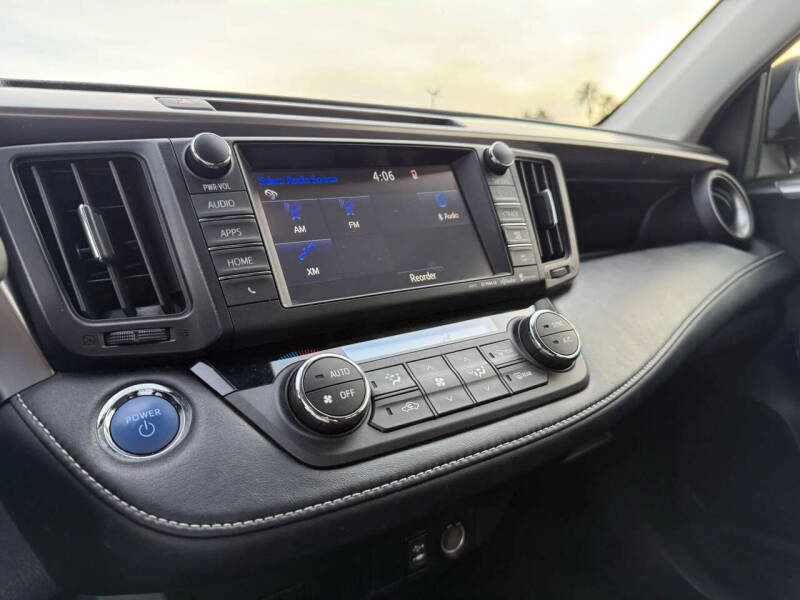 2016 Toyota RAV4 Hybrid XLE