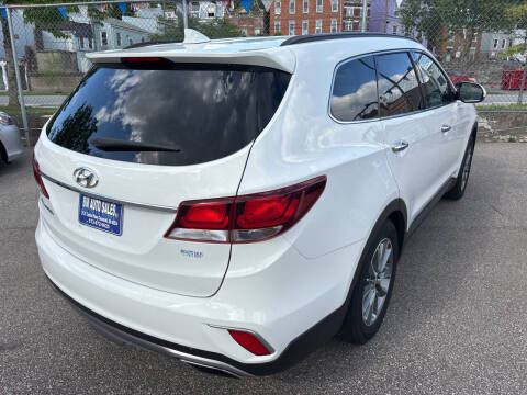 2017 Hyundai Santa Fe SE