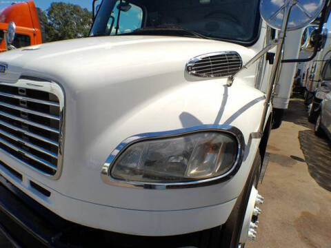 2017 Freightliner M2 106