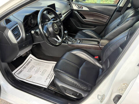 2018 Mazda MAZDA3 Touring